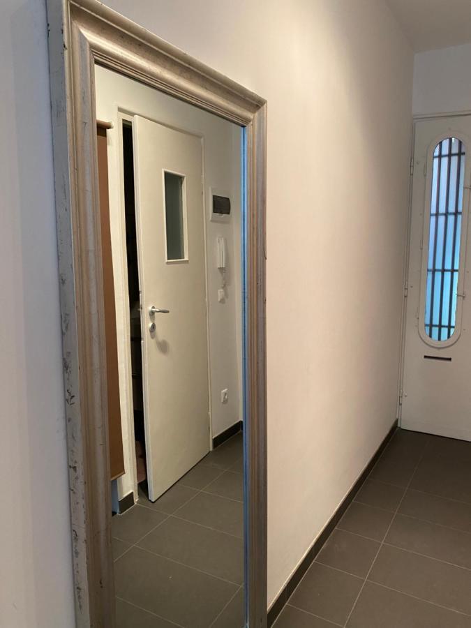 Blue Port In Ujlipotvaros With Free Parking Apartmán *