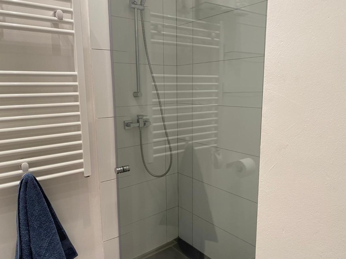 Blue Port In Ujlipotvaros With Free Parking Appartement Boedapest